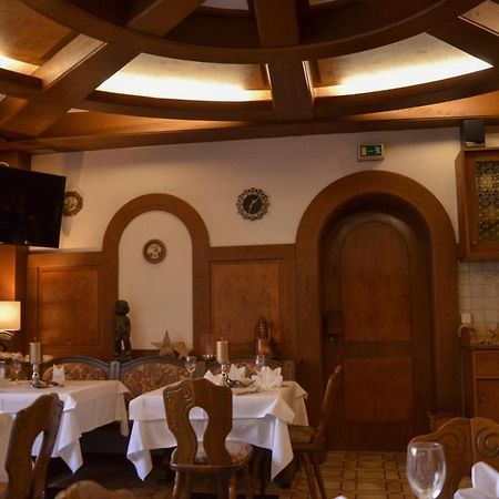 Hotel Restaurant Lamm Monsheim  Buitenkant foto