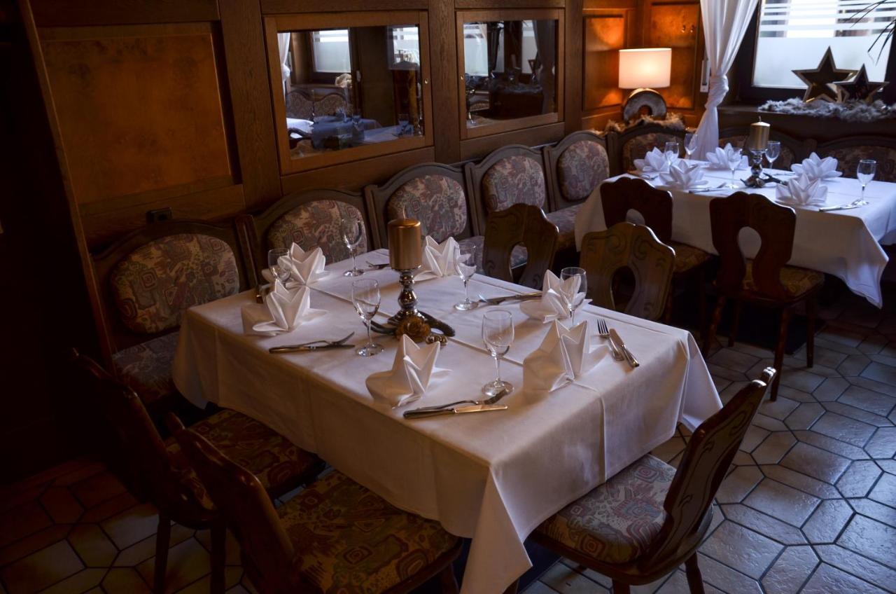 Hotel Restaurant Lamm Monsheim  Buitenkant foto
